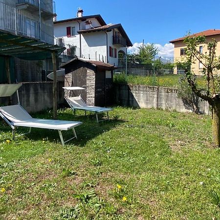 Apartament The Children Smile- With Private Garden Colico Zewnętrze zdjęcie