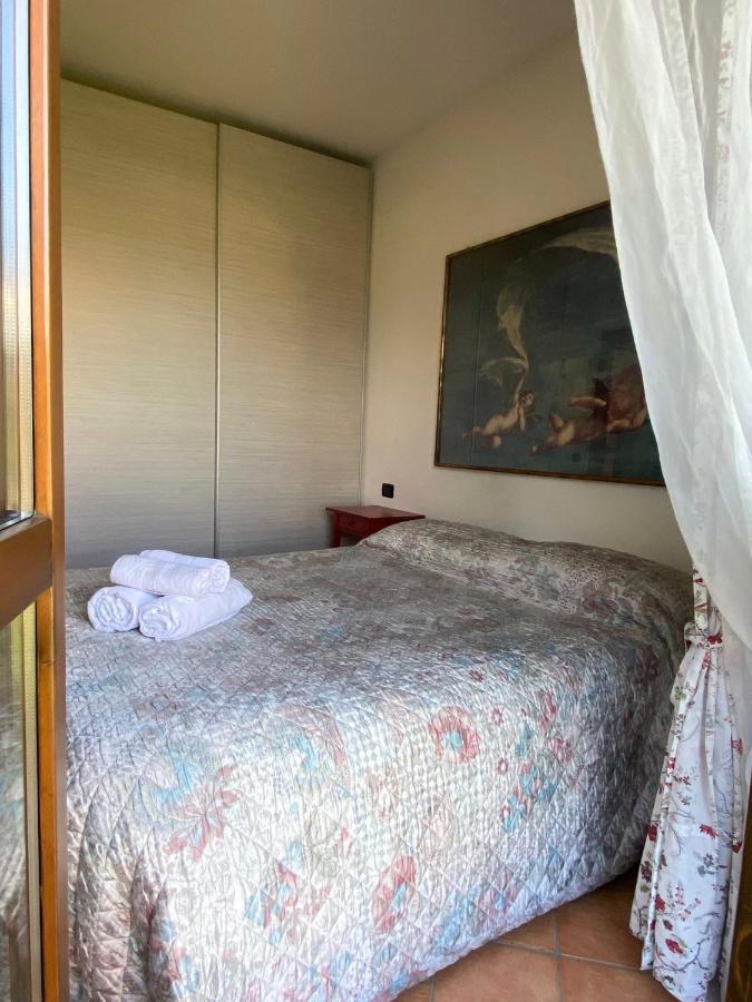 Apartament The Children Smile- With Private Garden Colico Zewnętrze zdjęcie